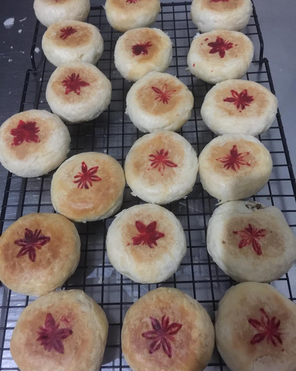 白酥皮云腿月饼