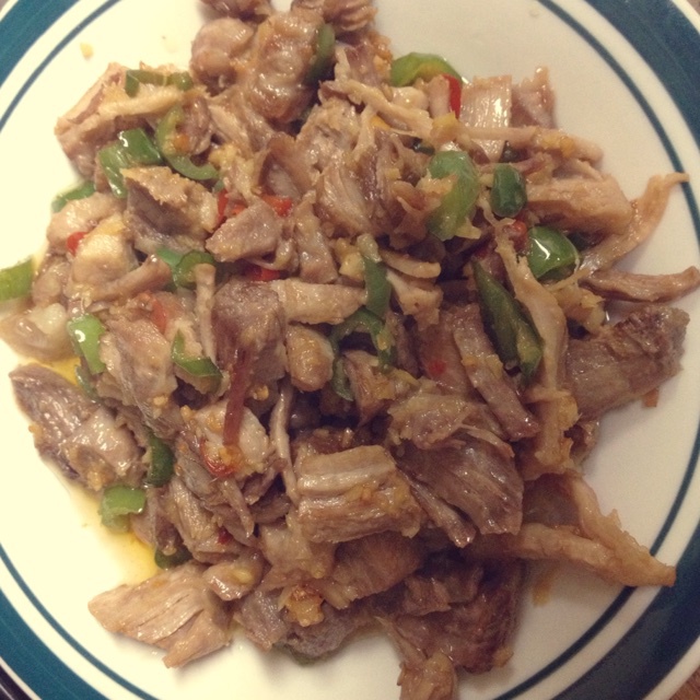 拆骨肉炒辣椒