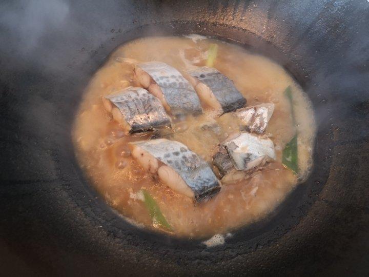 铁锅炖鲜鲅鱼（鲅鱼最快手最好吃的做法）