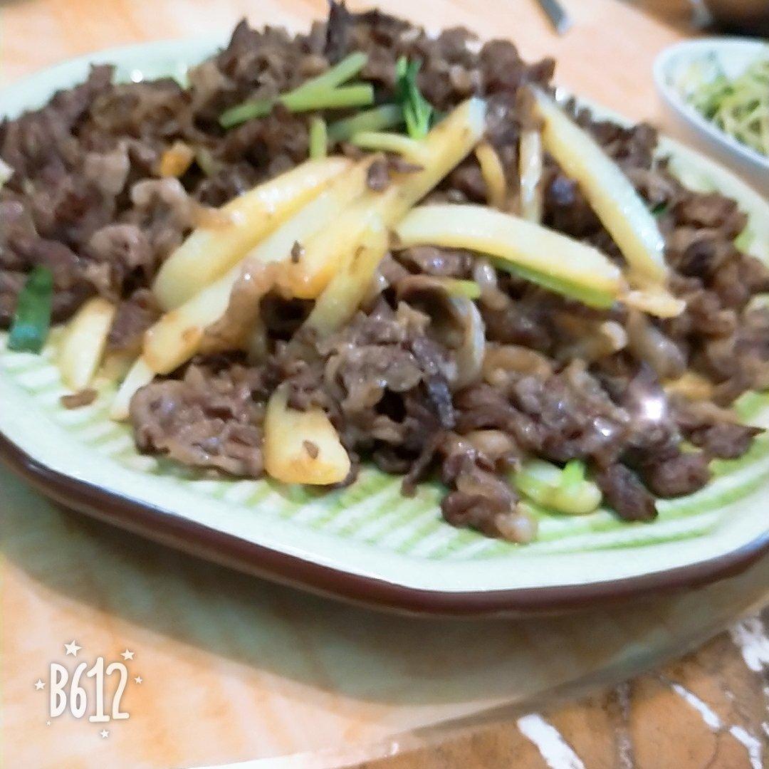 土豆炒牛肉