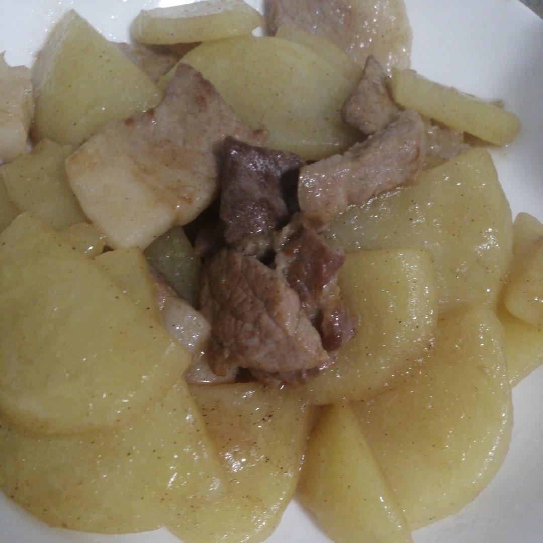 土豆片炒肉