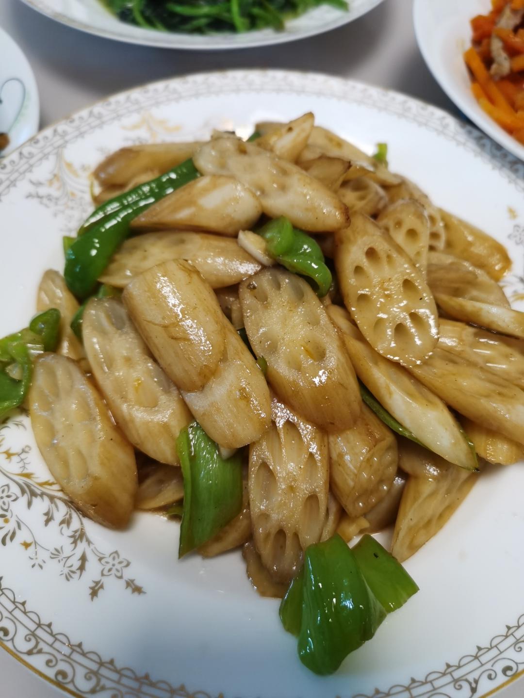 能干掉几碗饭的酸辣藕带炒肉丝