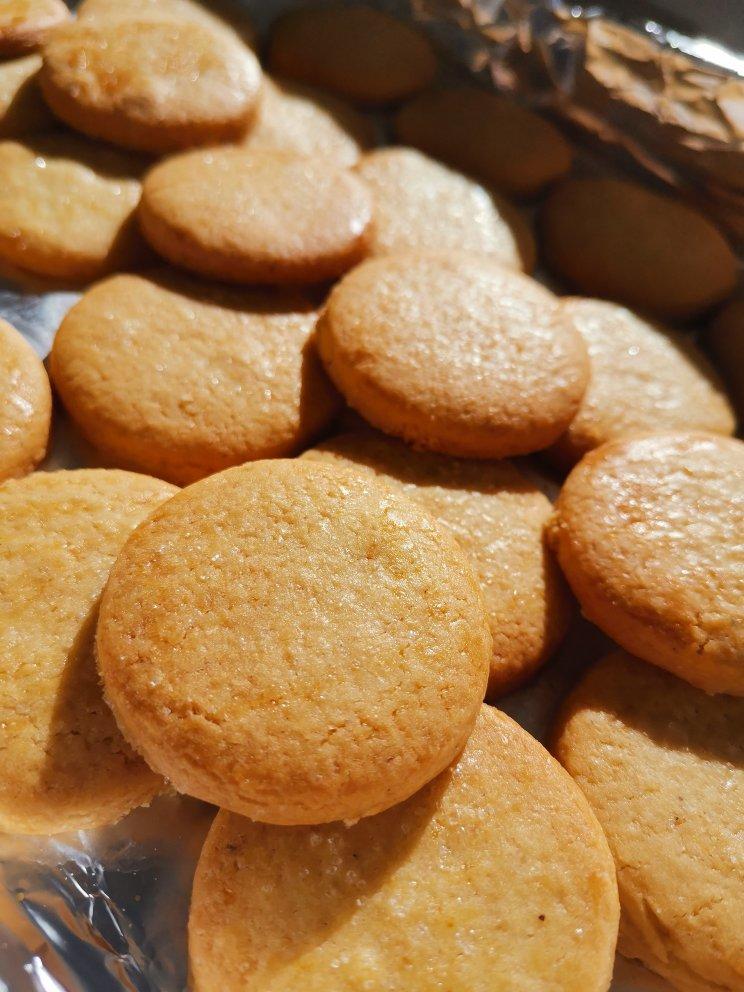 简简单单的砂糖曲奇，我却吃得根本停不下来