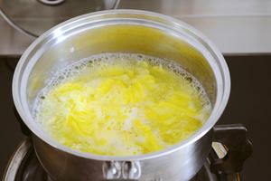 甩出一大碗完美的蛋花汤，仅用一个鸡蛋~的做法 步骤5