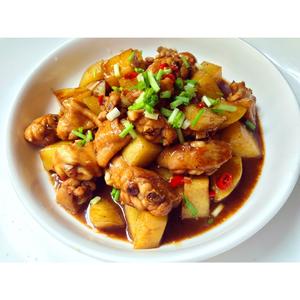 下饭菜土豆焖鸡翅的做法 步骤5