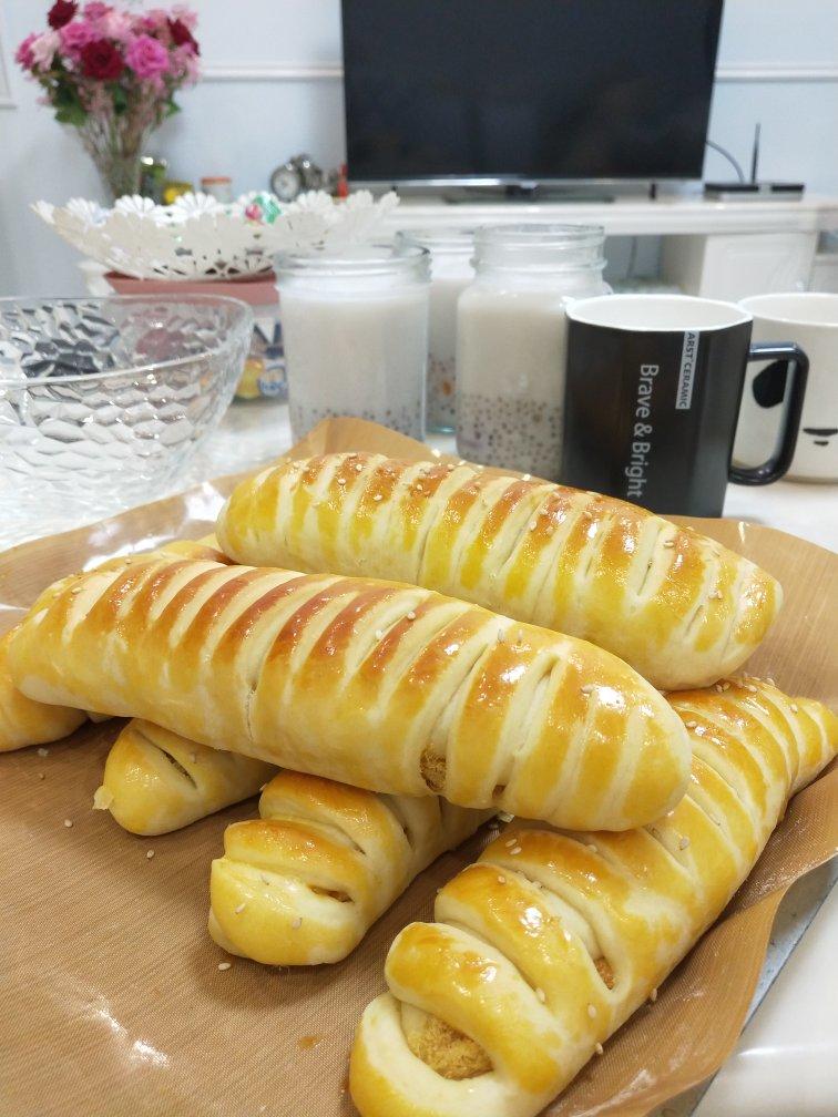 毛毛虫肉松面包