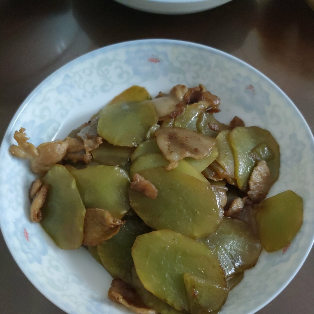 莴苣炒五花肉