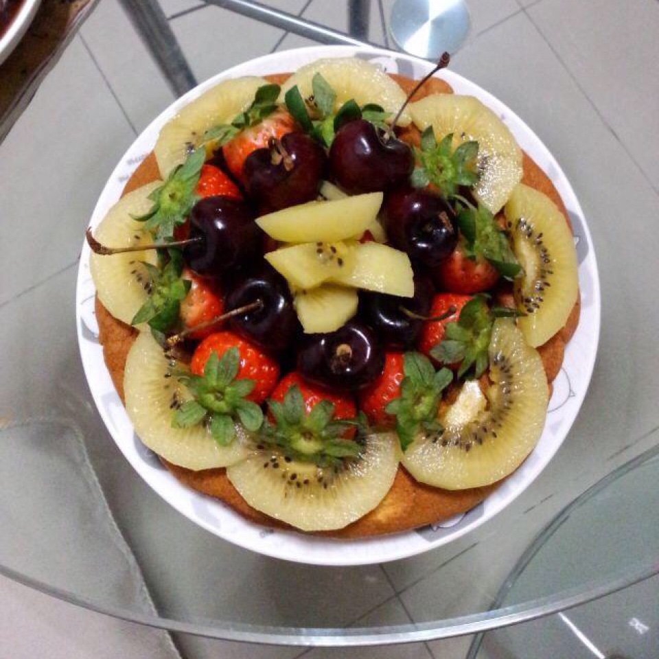 奶油水果装饰蛋糕