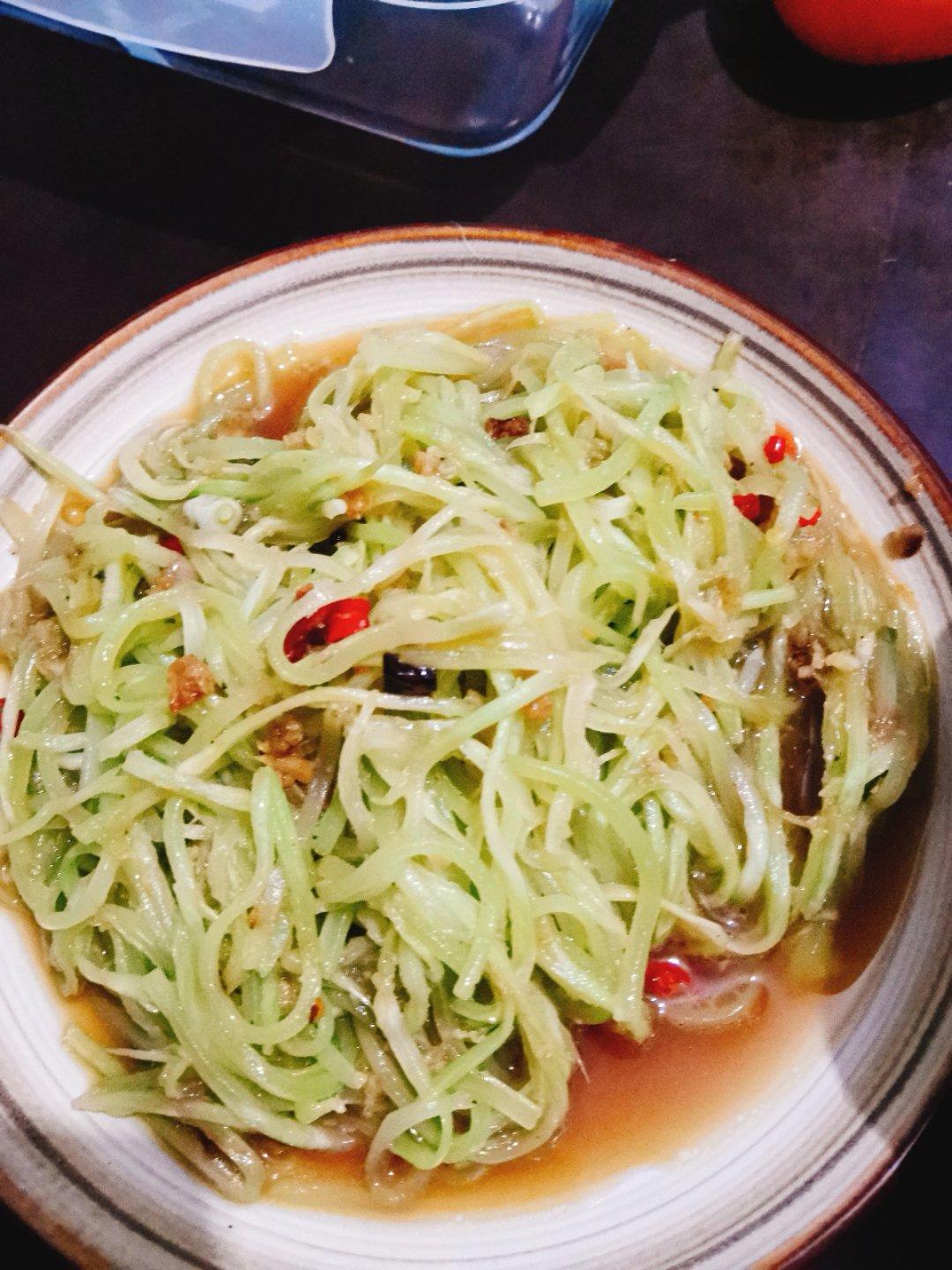 凉拌莴笋丝