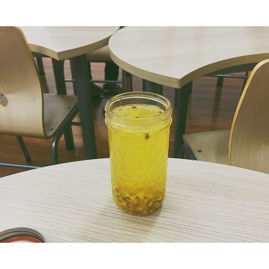 百香果的朴素吃法（百香果汁）