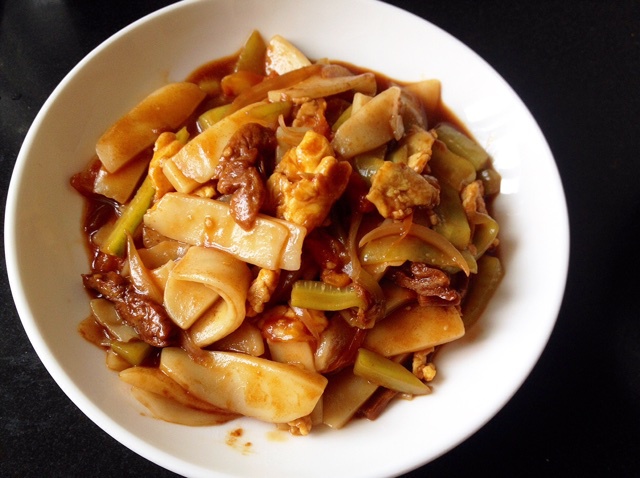 杂蔬鸡蛋炒年糕
