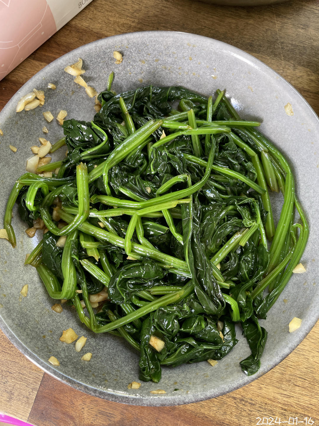 凉拌菠菜(家传秘方)