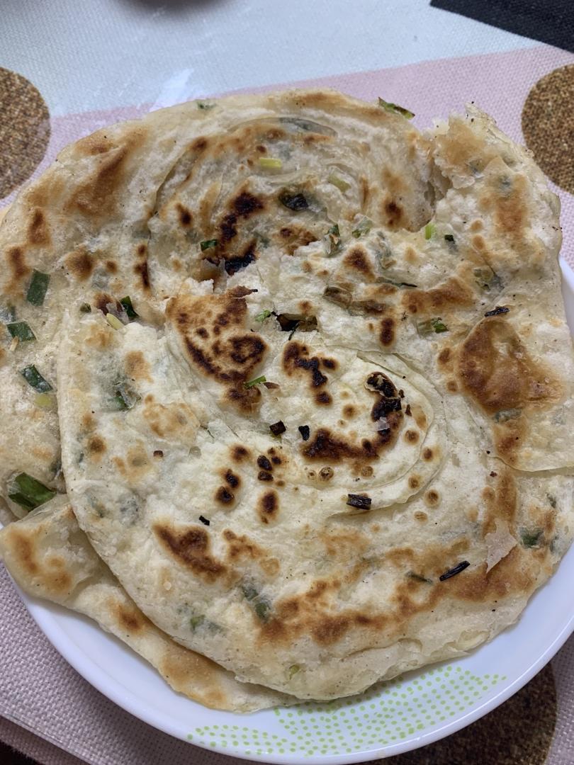 葱油饼（面粉吸水量不一样、水慢慢加）