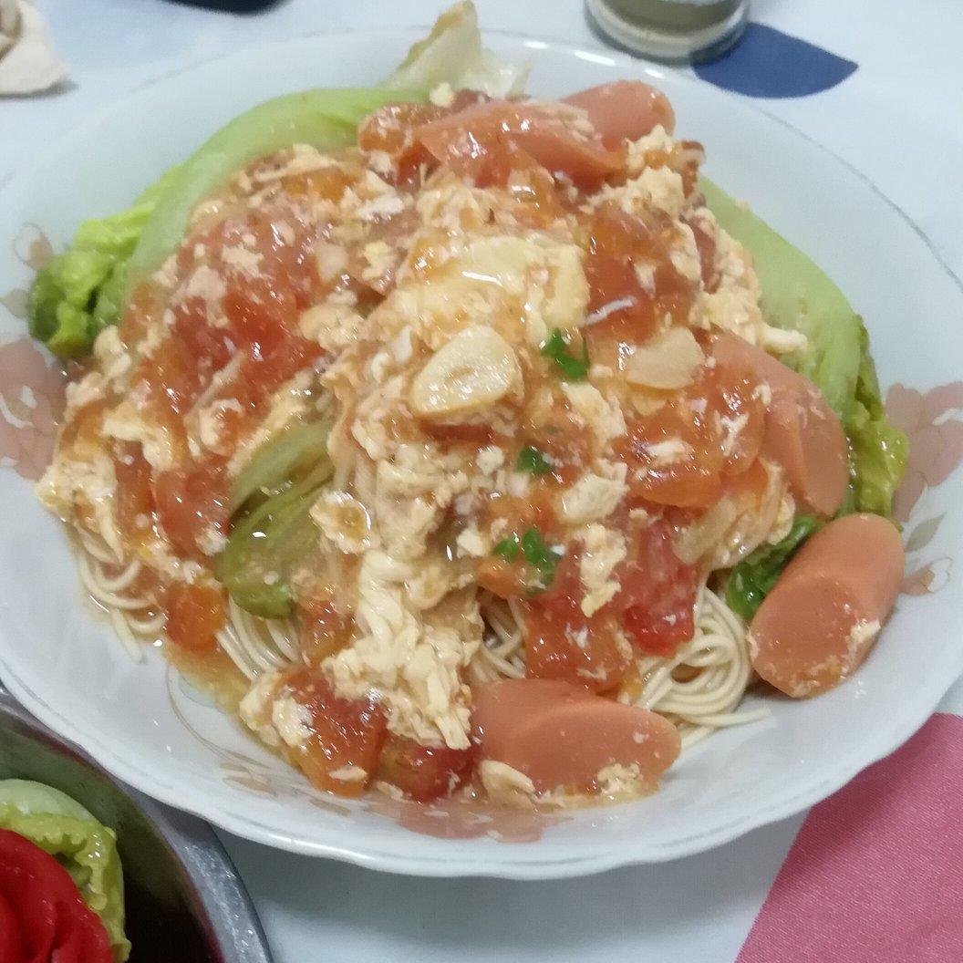 5分钟超好吃的番茄鸡蛋火腿烩饭