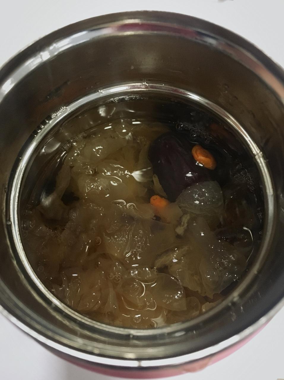 红枣枸杞银耳羹