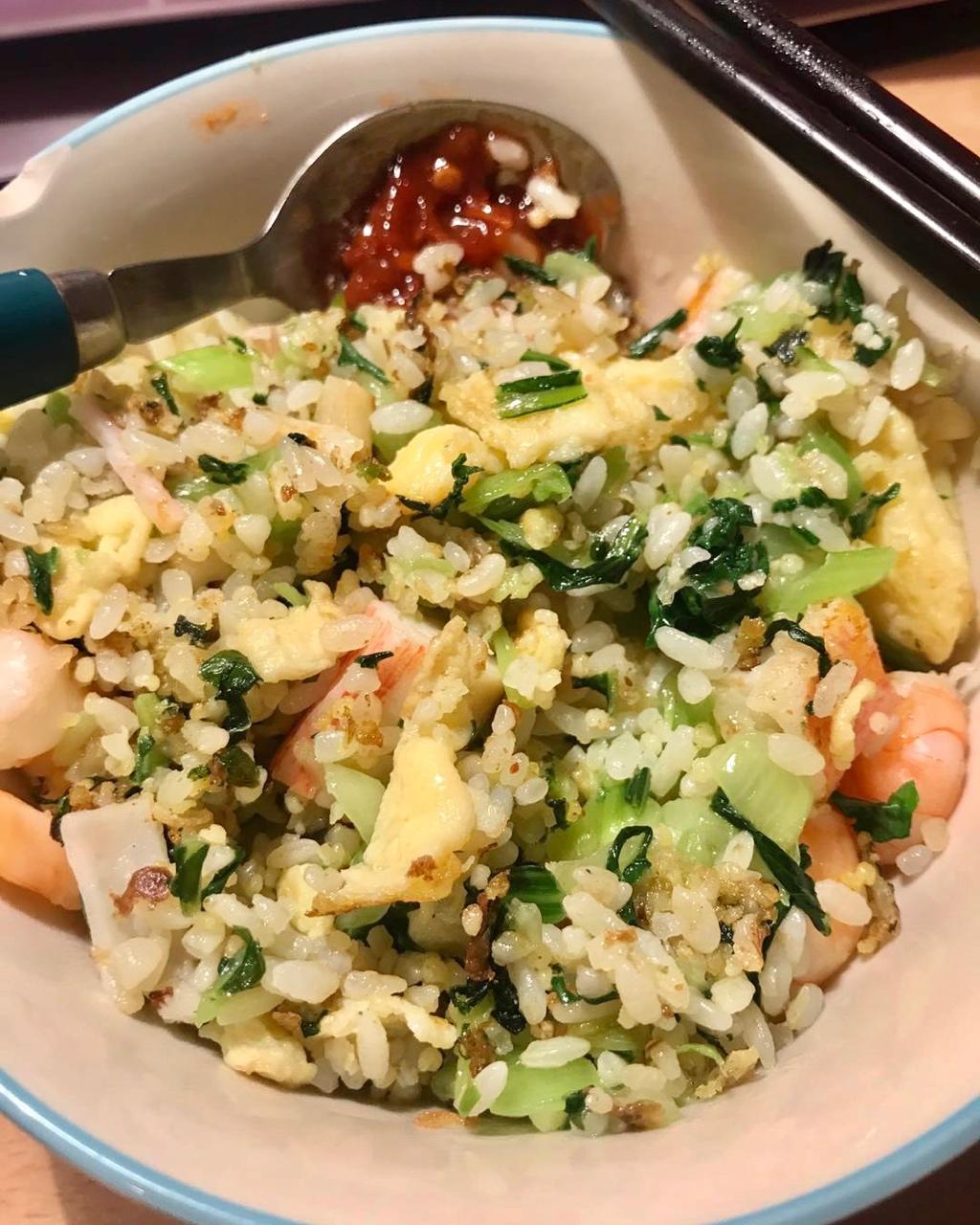 莴笋叶炒饭——小时候的味道