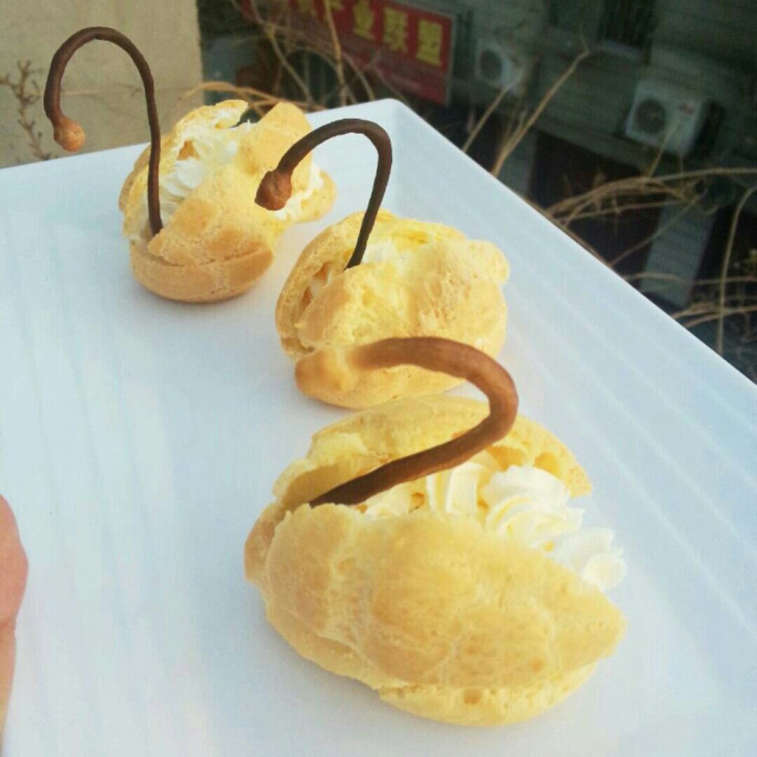 知足常乐_0ktf做的闪电泡芙