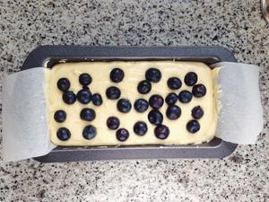 蓝莓柠檬酪枕头蛋糕(Lemon curd & blueberry loaf cake)的做法 步骤2