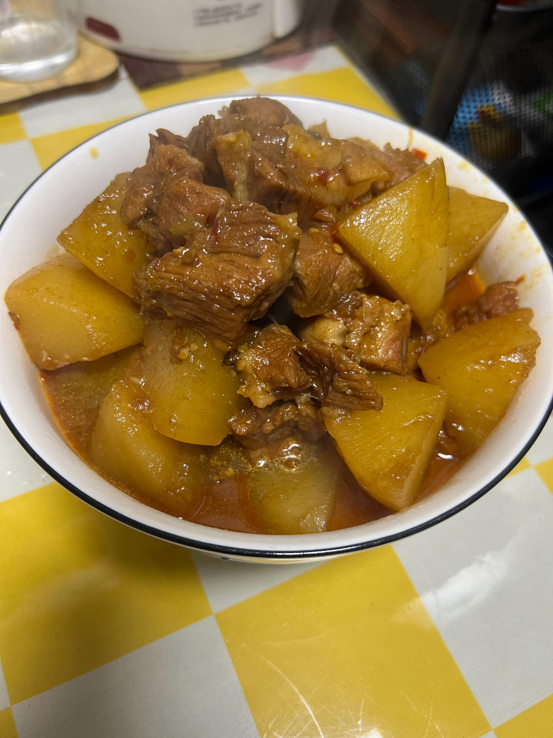 萝卜焖牛腩 （好吃得可以摆摊了）