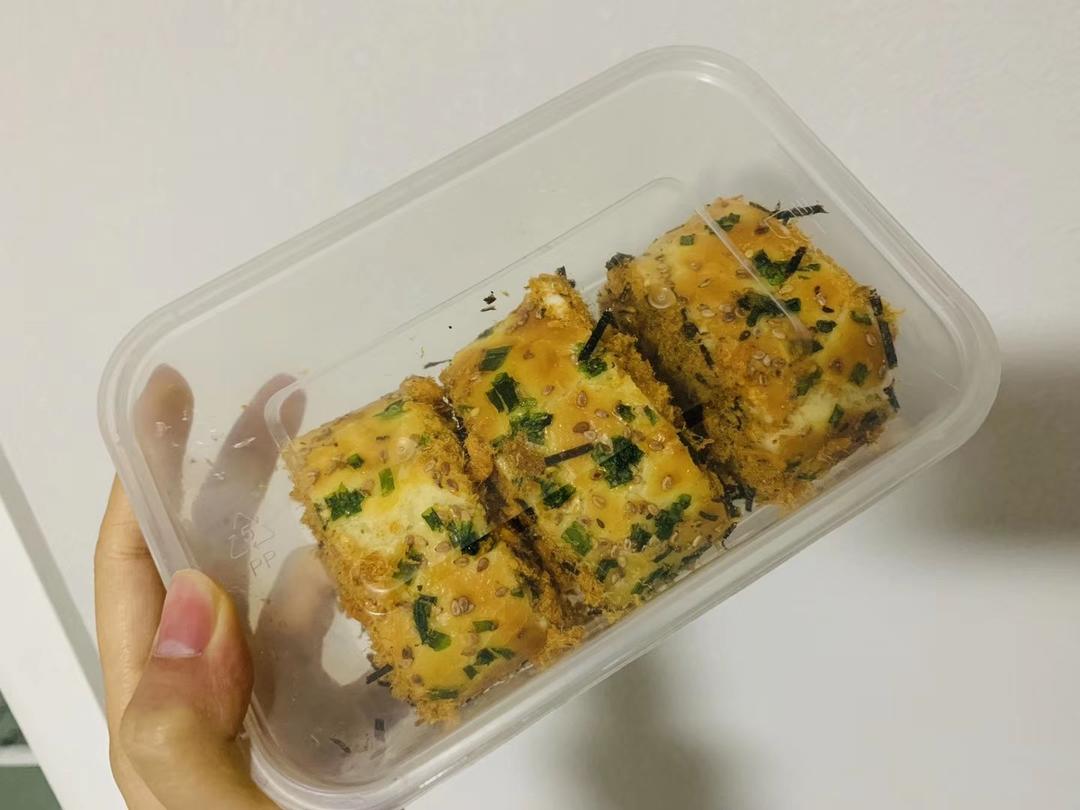 香葱肉松面包卷