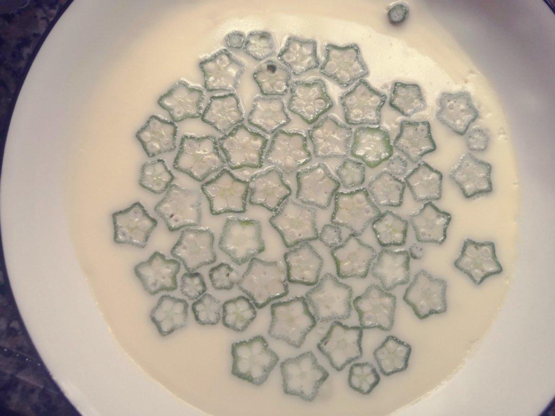 颜值控-做一朵开在碗里的花秋葵蒸水蛋
