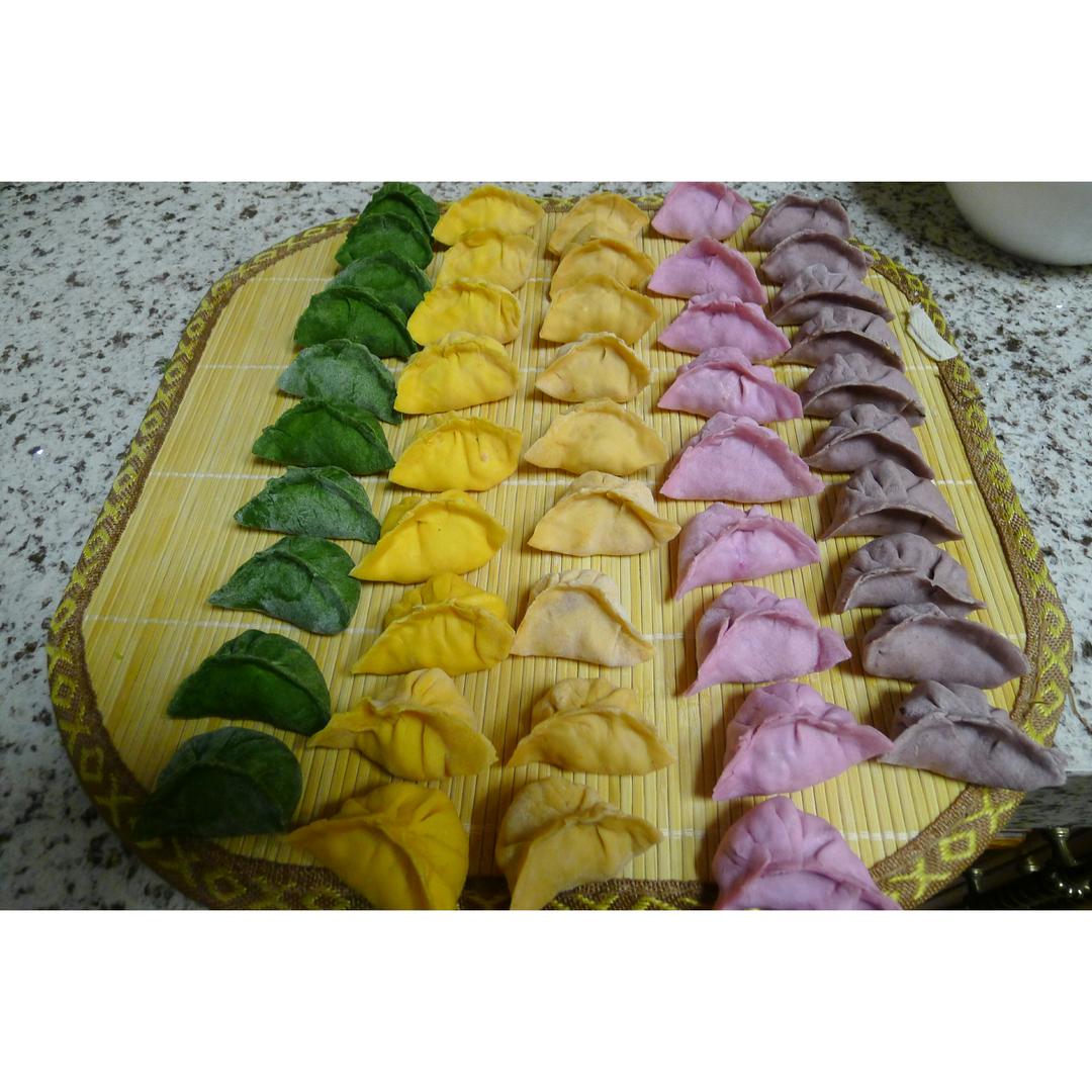 彩色柳叶饺子