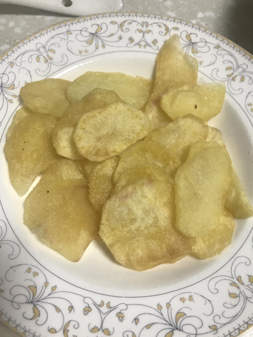 自制嘎嘣脆炸薯片