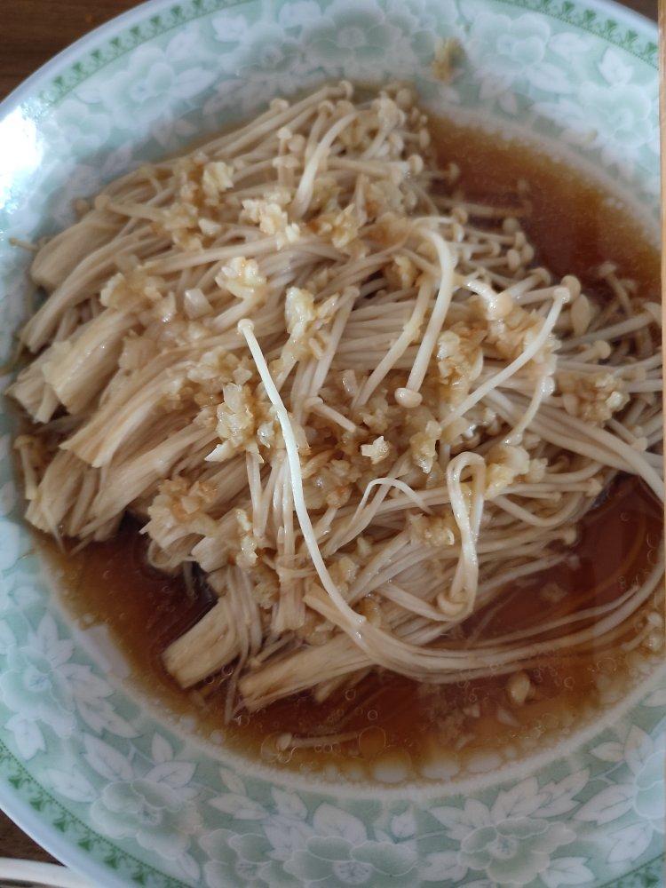 蒜蓉蒸金针菇