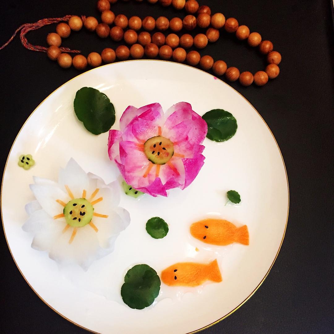 瑜伽厨娘做的简单美丽的盘饰8拼装荷花盘饰