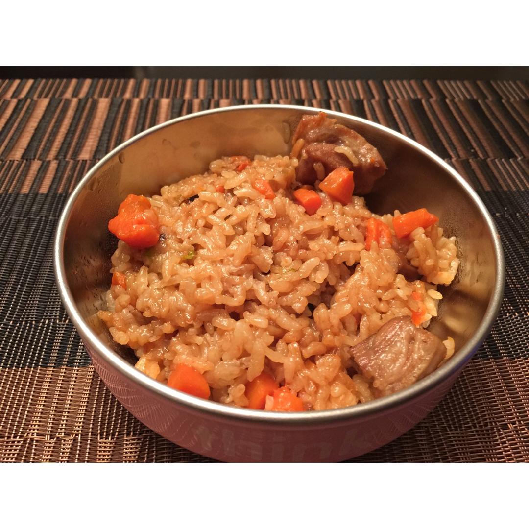 喷香排骨焖饭（爆好吃）