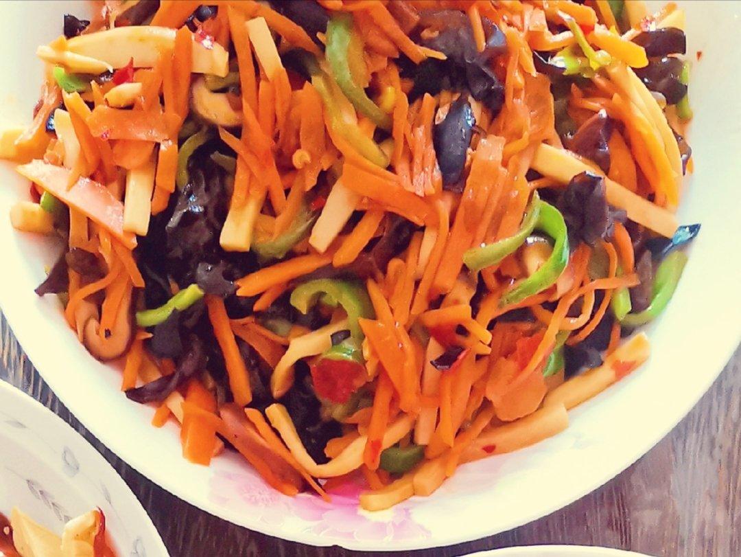 杏鲍菇的鱼香肉丝￨不放一滴水