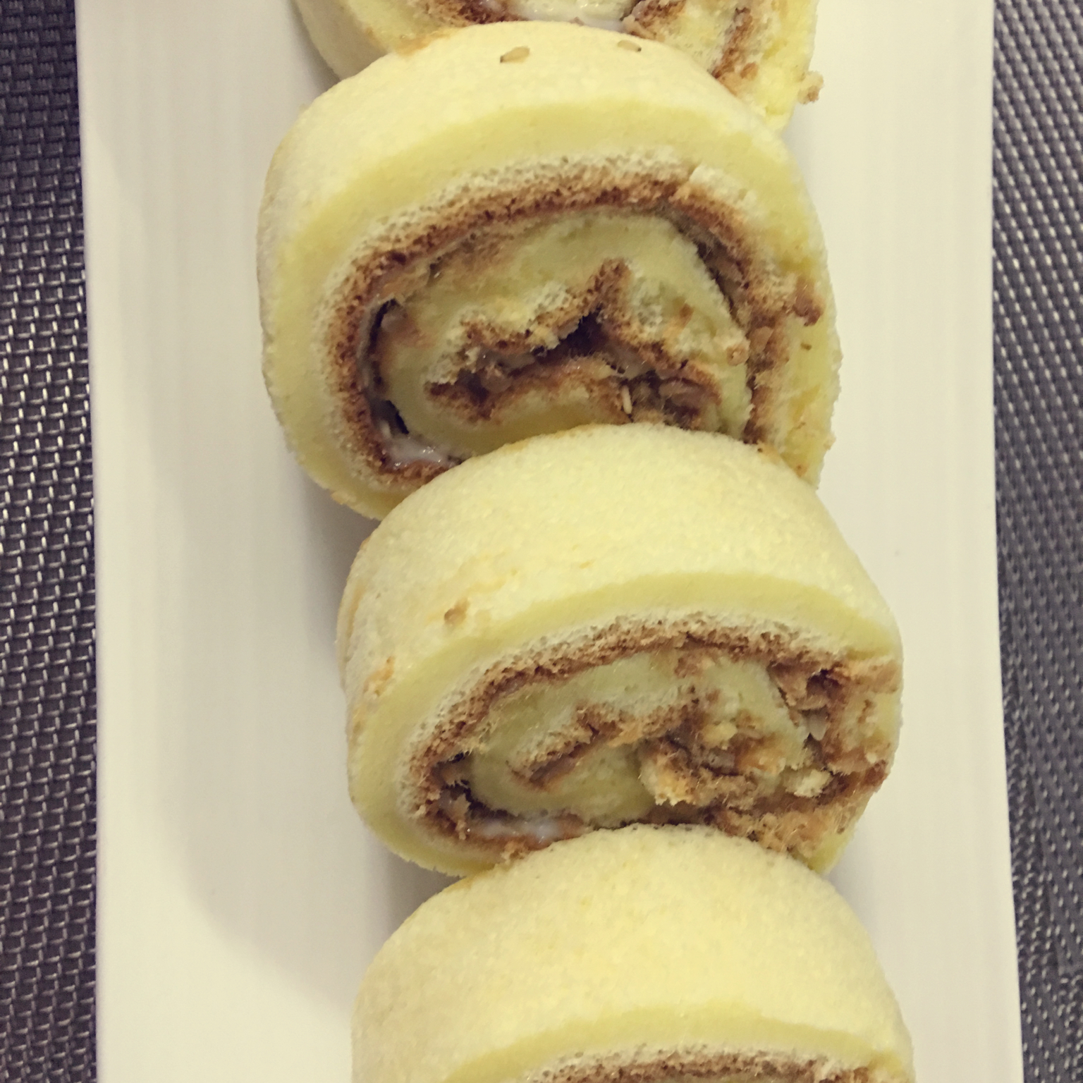 肉松沙拉蛋糕卷