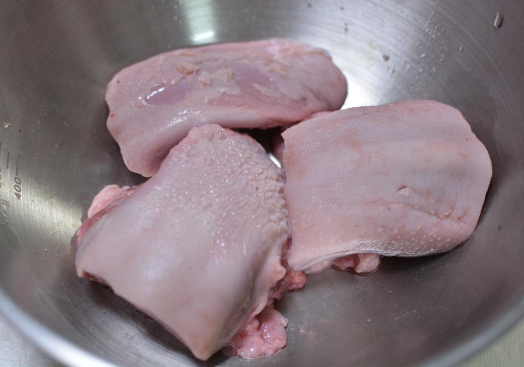 沙姜啫啫豬利（豬舌）的做法 步驟2