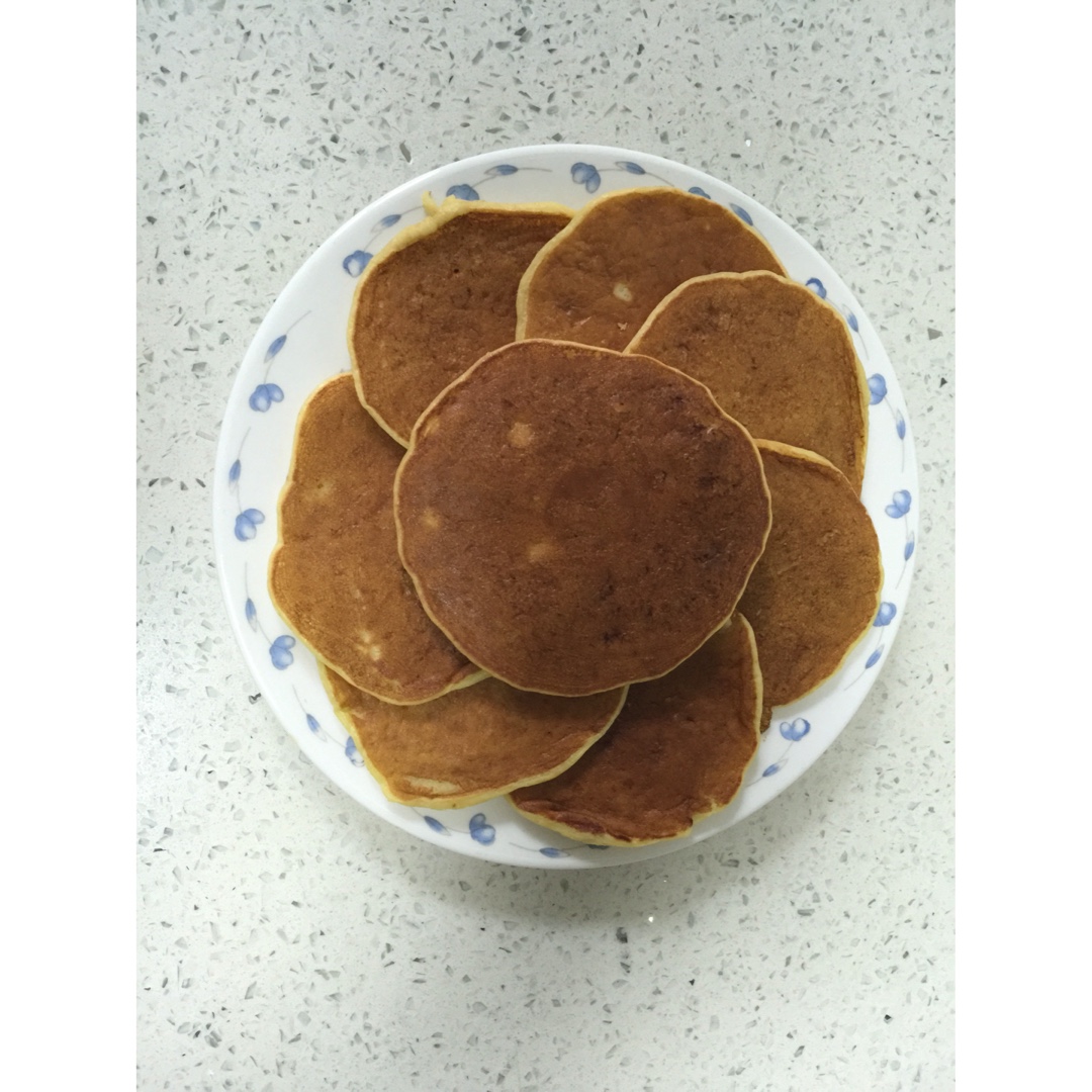 【减脂早餐】无油香蕉松饼（超简单）