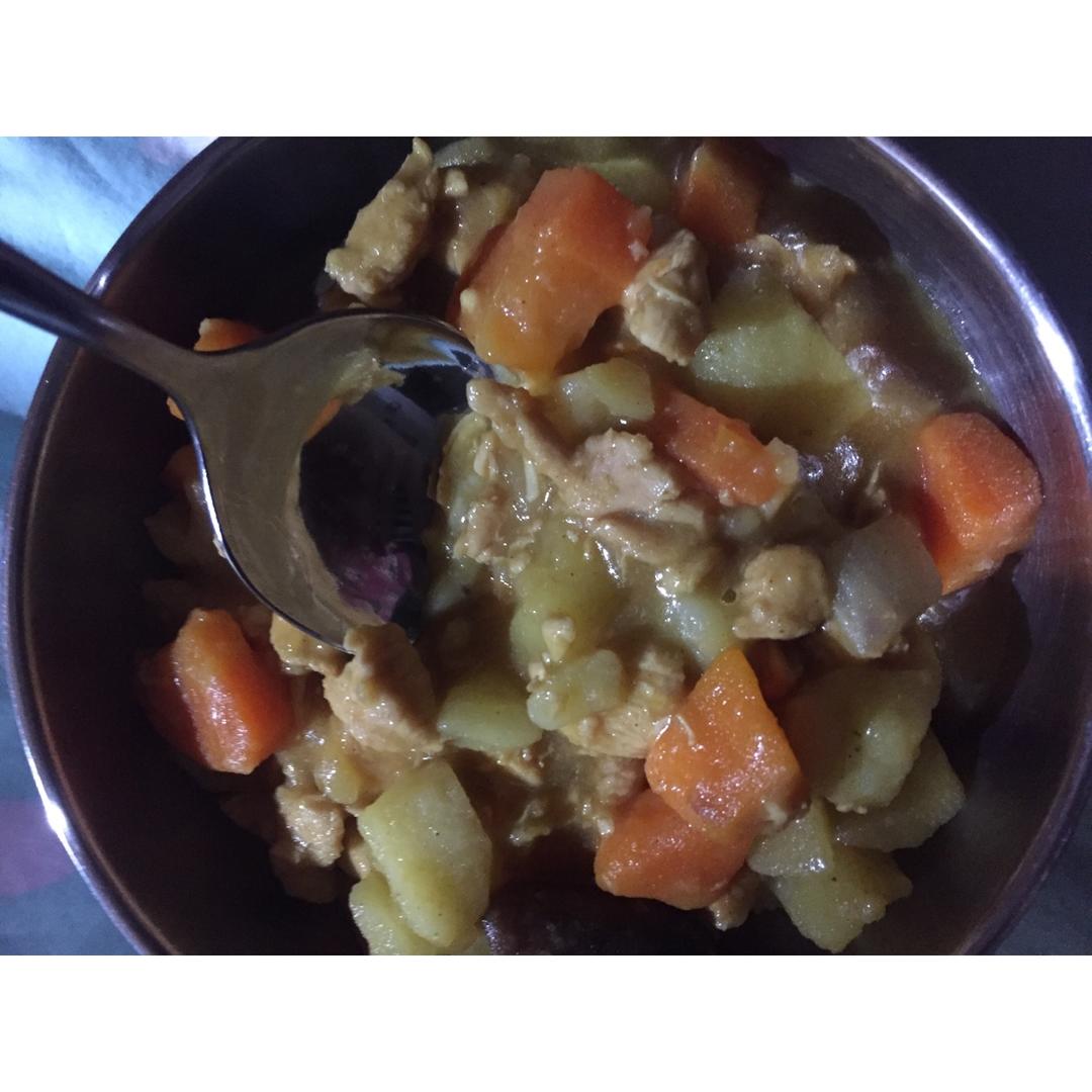 咖喱鸡肉饭
