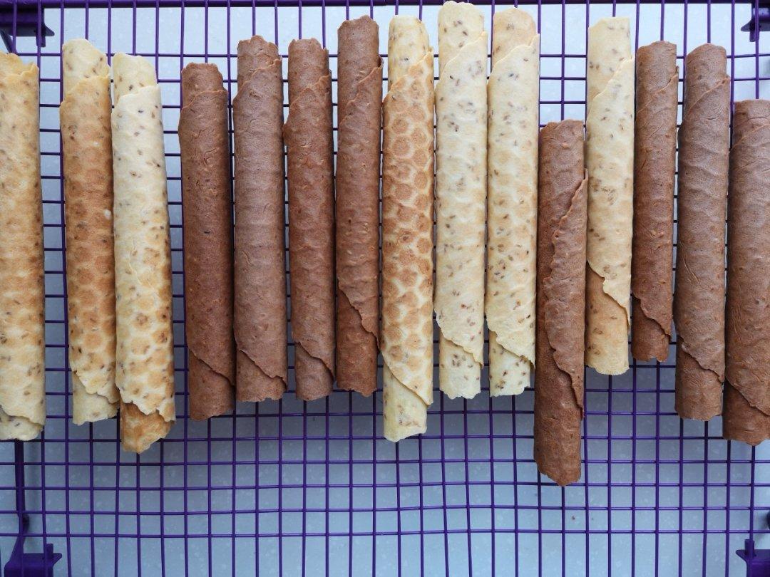 香酥不甜腻的彩色奶油蛋卷