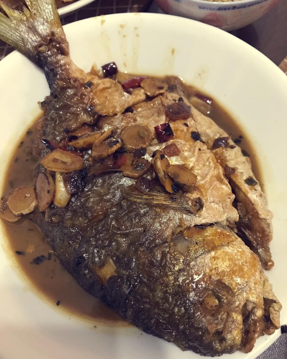 红烧金鲳鱼