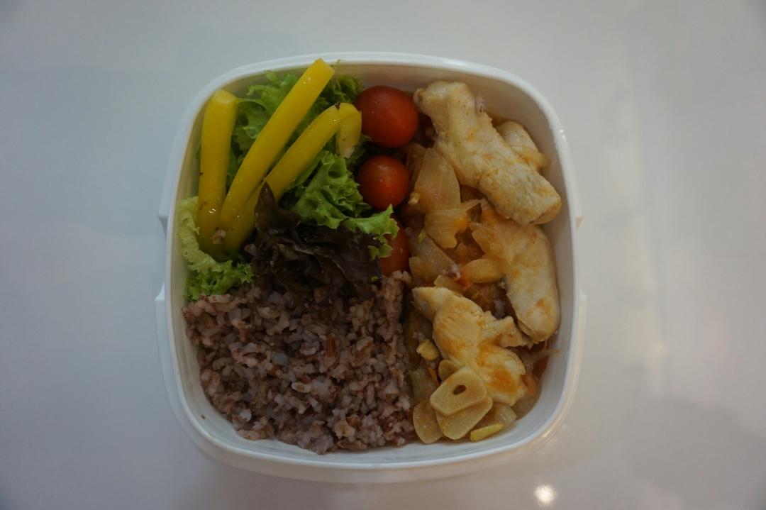 番茄炖鸡胸丨健康·三餐