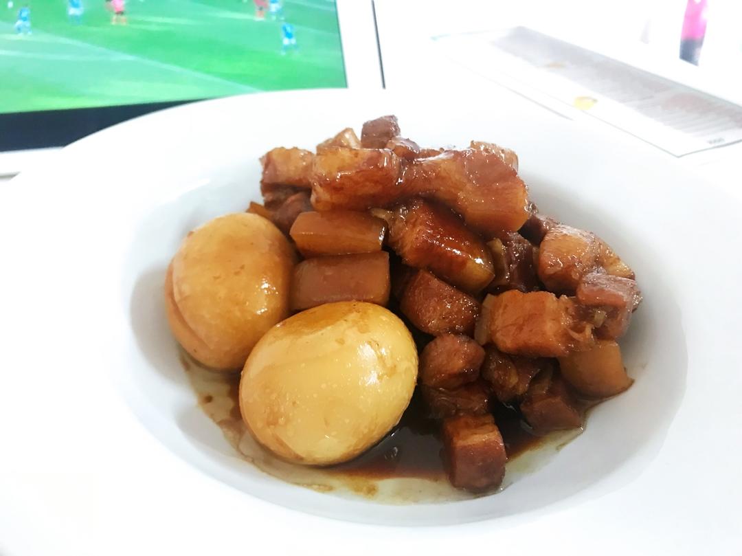 红烧肉卤蛋