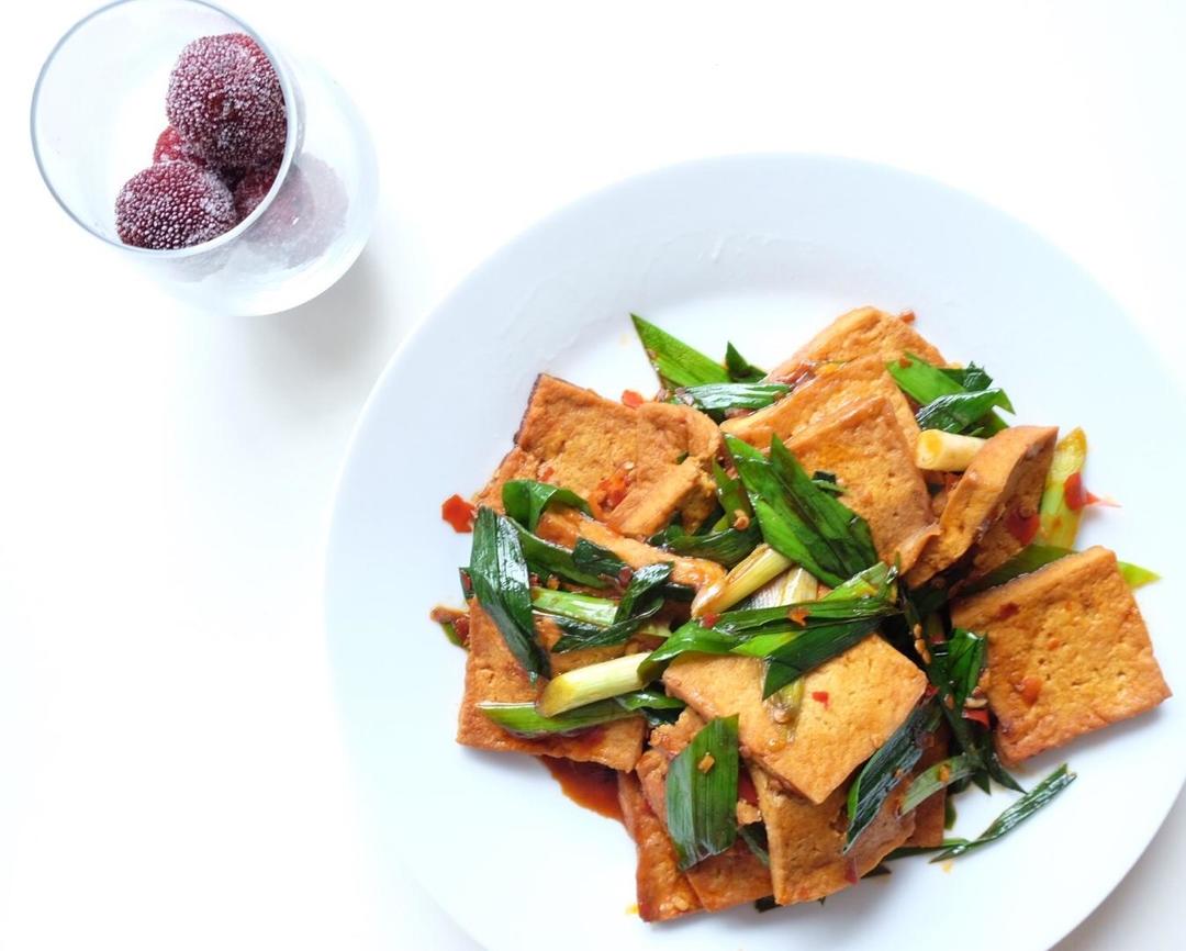 蒜苗烧豆腐的做法