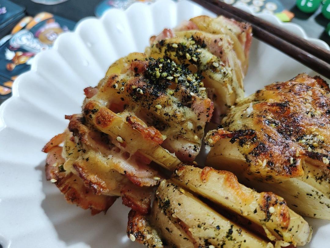 芝士烤手风琴马铃薯