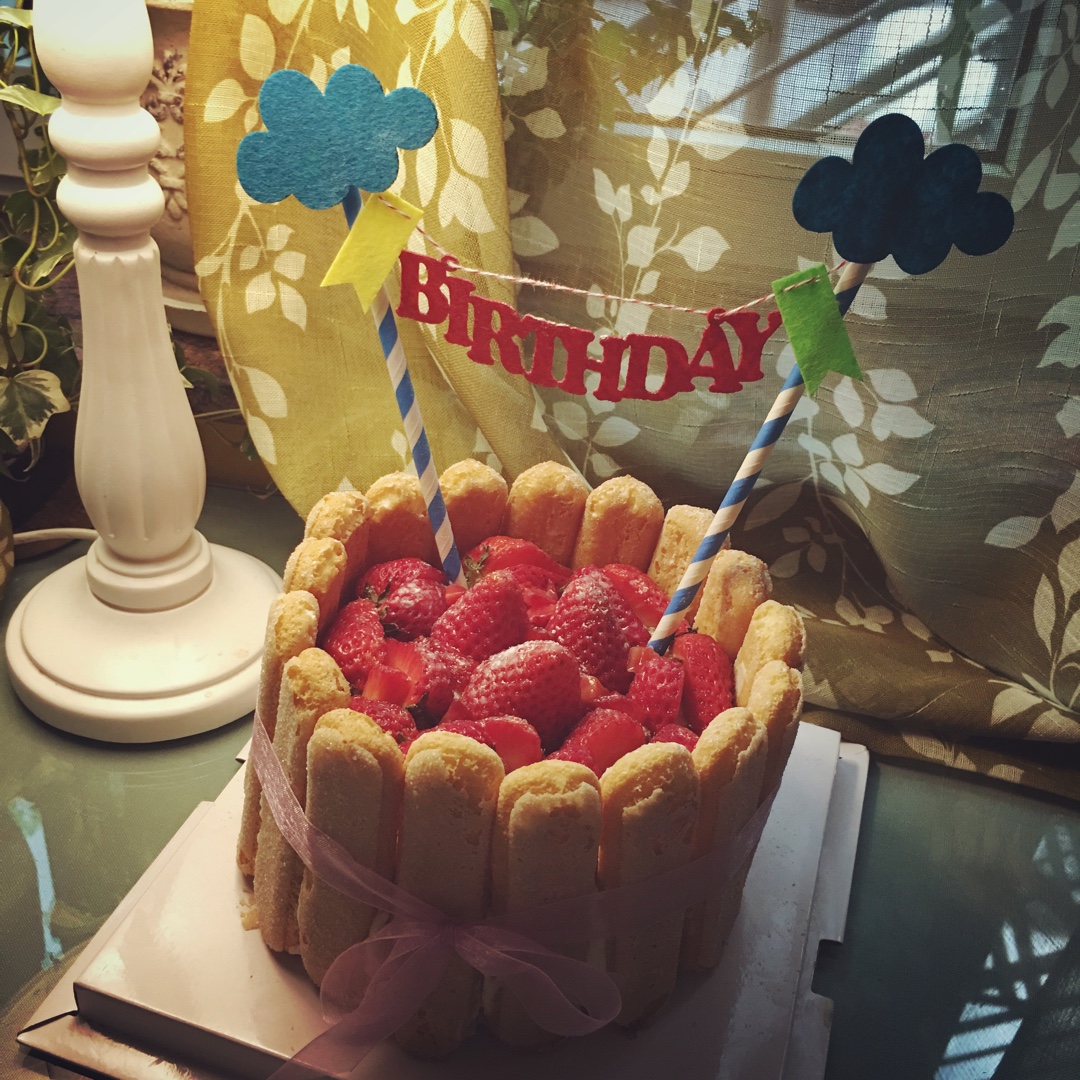 草莓鲜奶油蛋糕