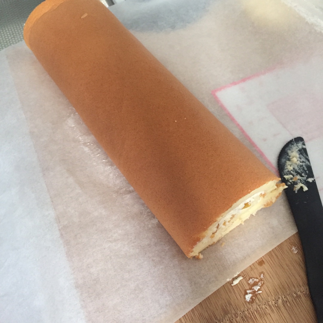 《Tinrry下午茶》教你做基础原味蛋糕卷