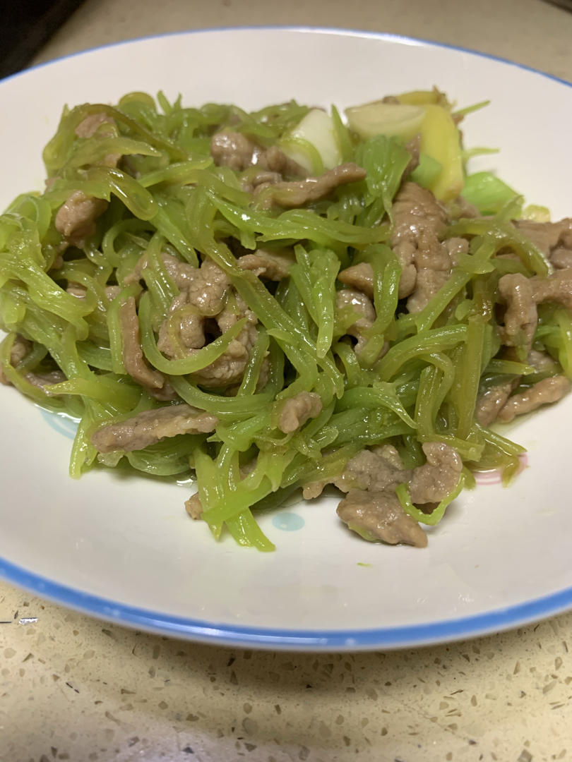 莴笋炒肉丝