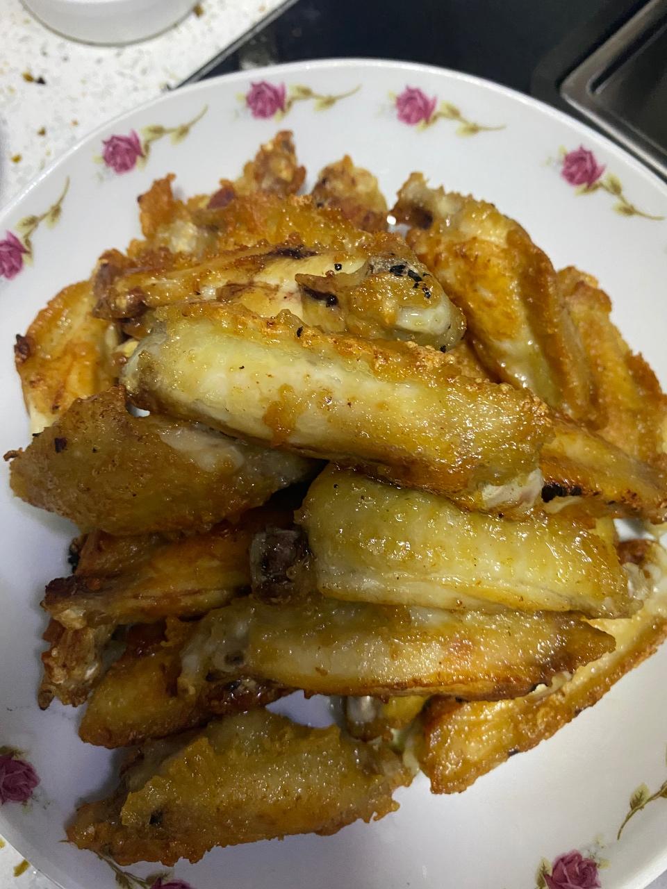 蒜香鸡翅的做法