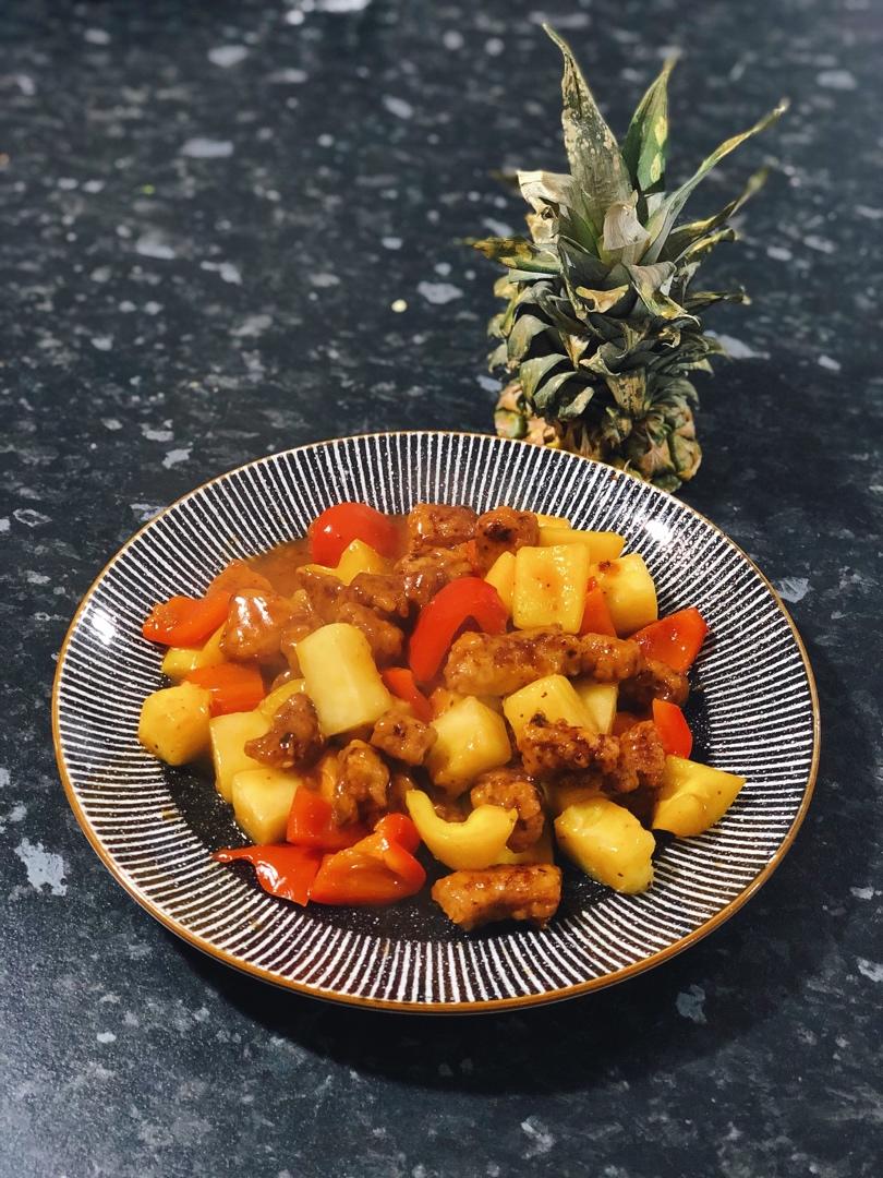 菠萝咕咾肉，咬一口不老的灵魂