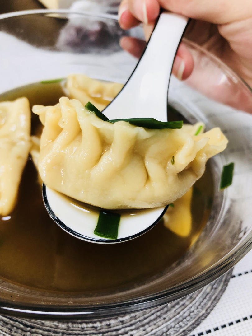 芹菜胡萝卜猪肉水饺