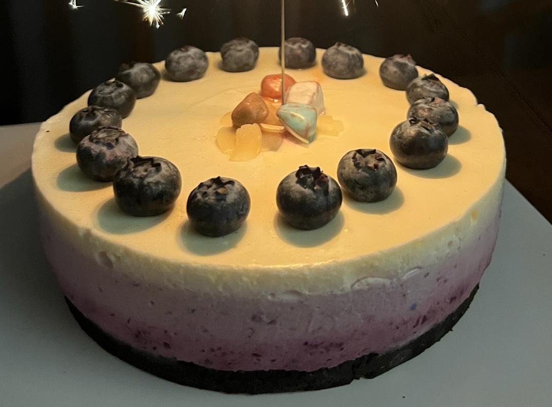 颜值超高的蓝莓酸奶双色慕斯蛋糕！