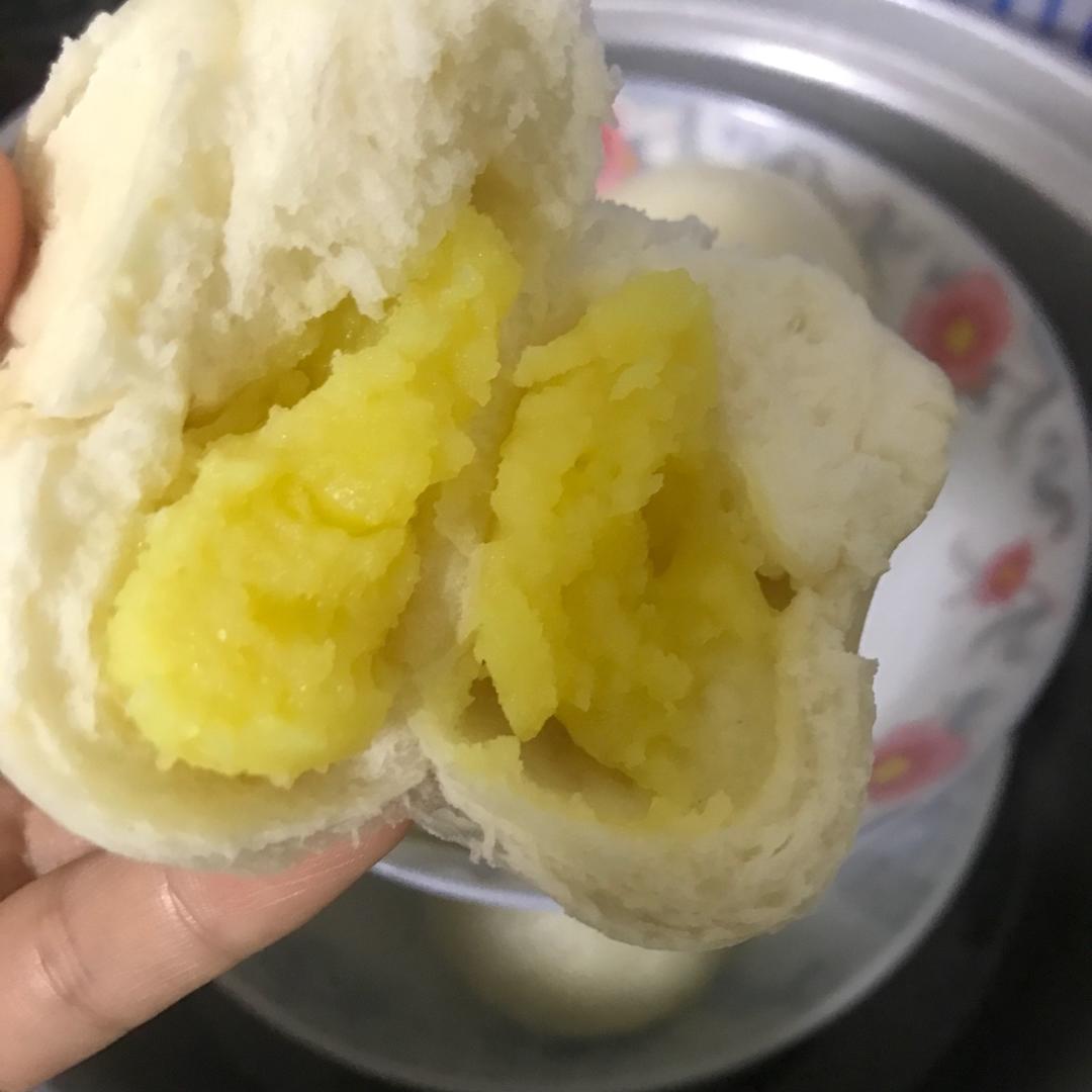 白胖子奶黄包