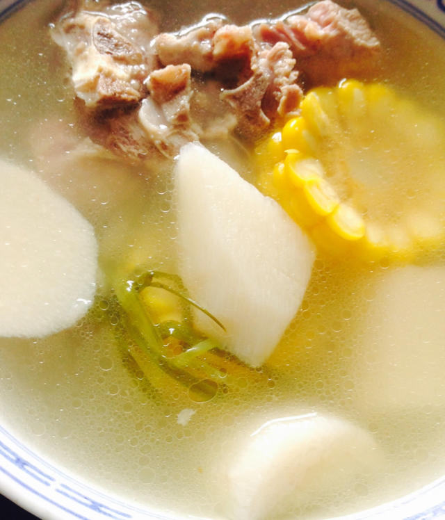 山药玉米排骨汤